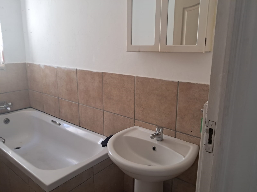 2 Bedroom Property for Sale in Bergsig North West